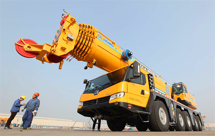 XCMG Official 220 Ton Mobile Lifting Crane XCT220 China Mobile Crane Price